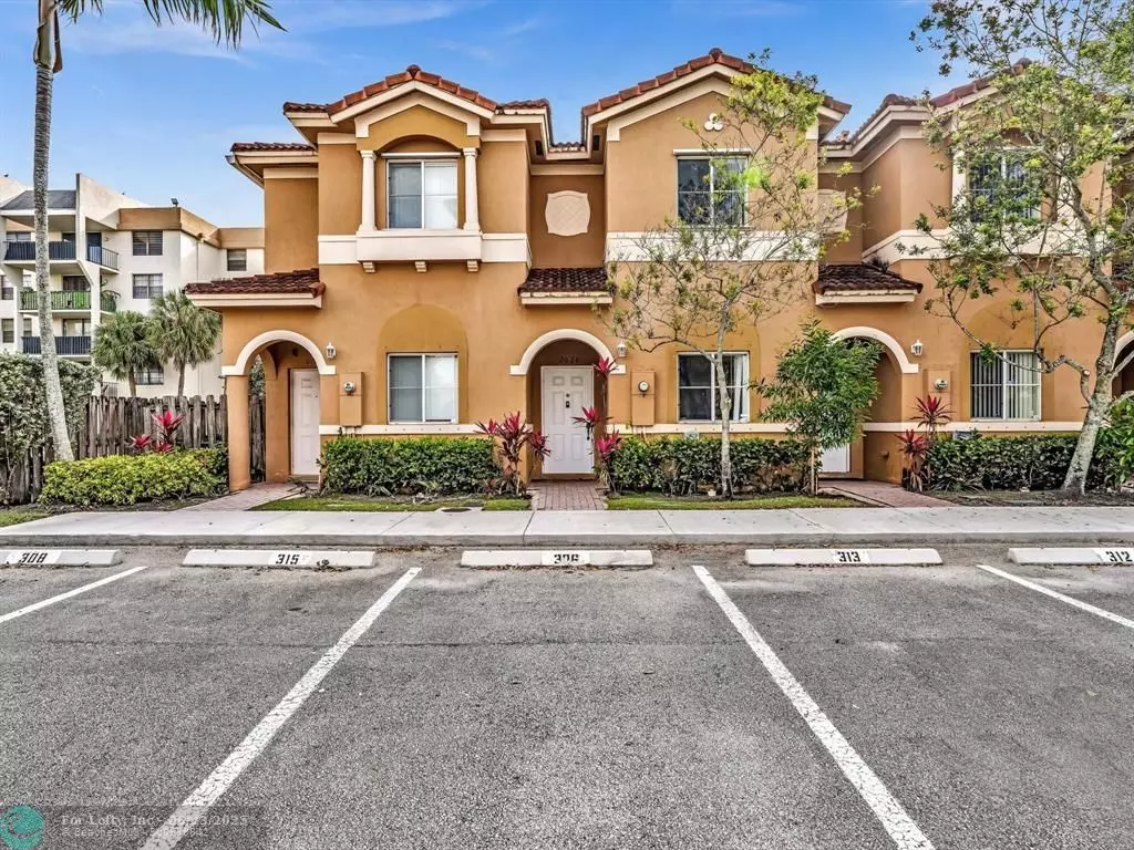 Tamarac, FL 33319,6028 Woodlands Blvd