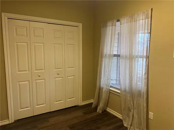 Waco, TX 76706,1401 Bagby Avenue #11