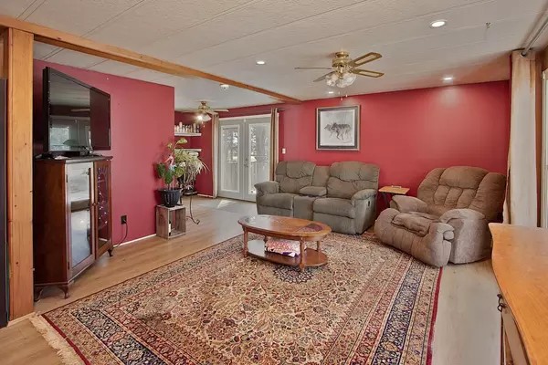 Perth East, ON N5A 6S6,229 Beech ST