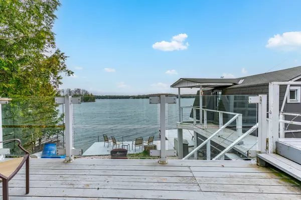 South Bruce Peninsula, ON N0H 1A0,24 Islandview DR