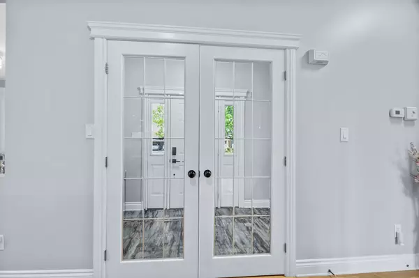 Stittsville - Munster - Richmond, ON K0A 2Z0,10 Rochelle DR