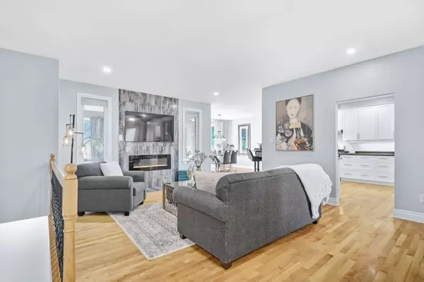 Stittsville - Munster - Richmond, ON K0A 2Z0,10 Rochelle DR