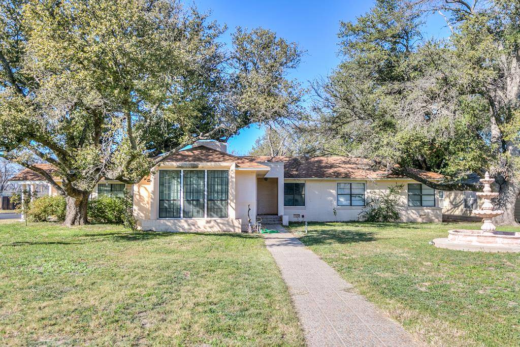 2420 Live Oak St, San Angelo, TX 76901