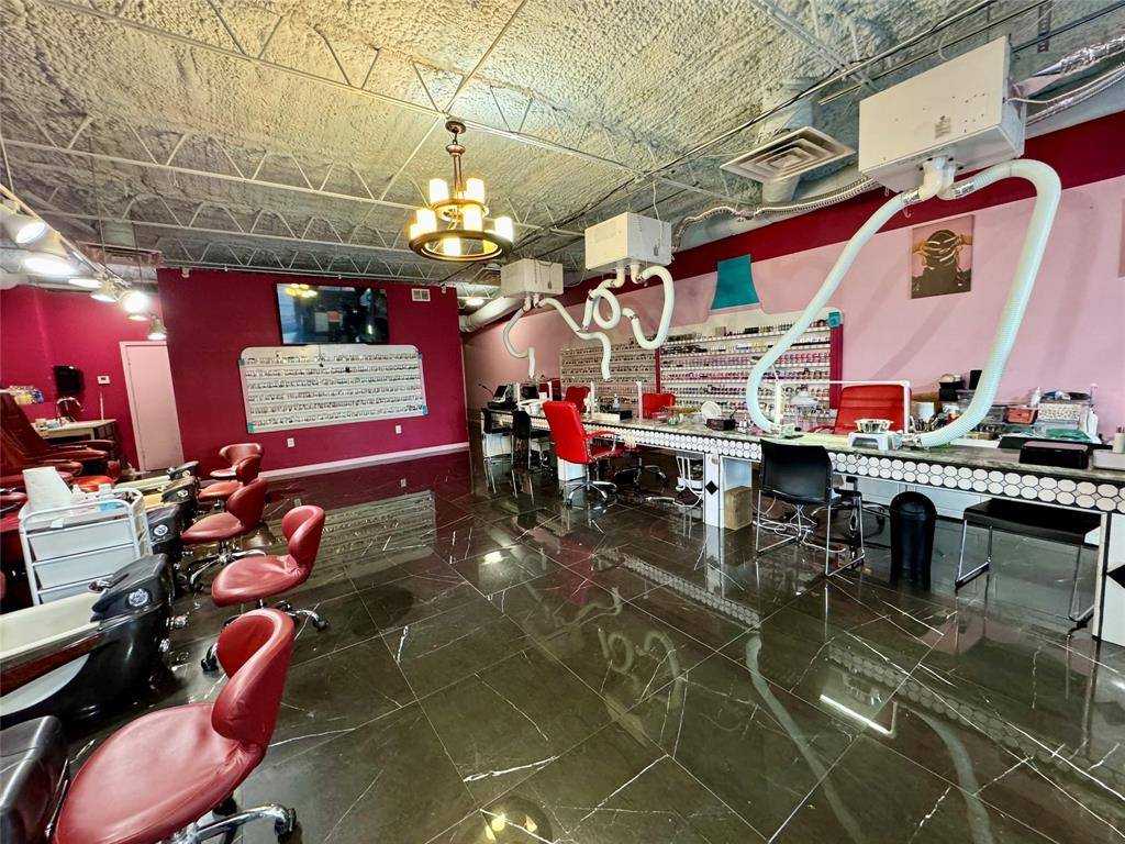 Longview, TX 75604,901 Pine Tree Road