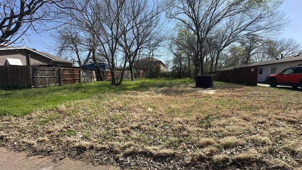 Arlington, TX 76011,608 W Sanford Street