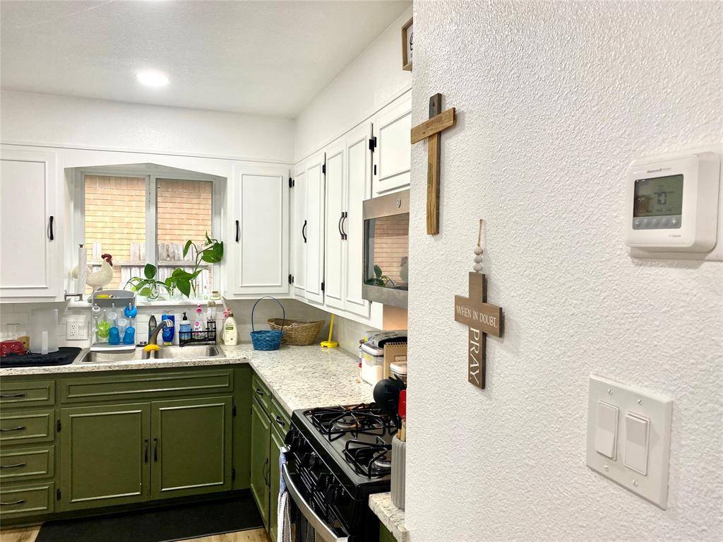 Gainesville, TX 76240,302 Meadow Drive