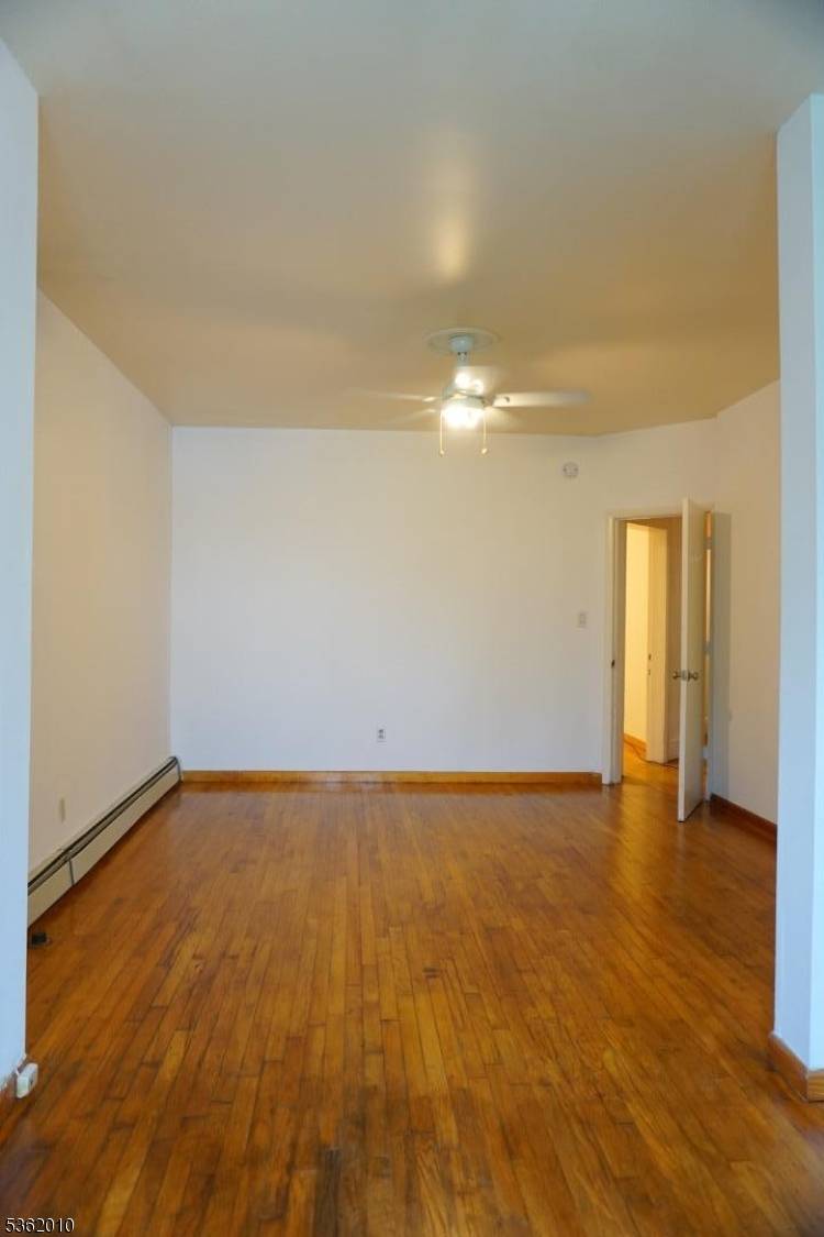 Newark City, NJ 07104,247 Mount Prospect Ave