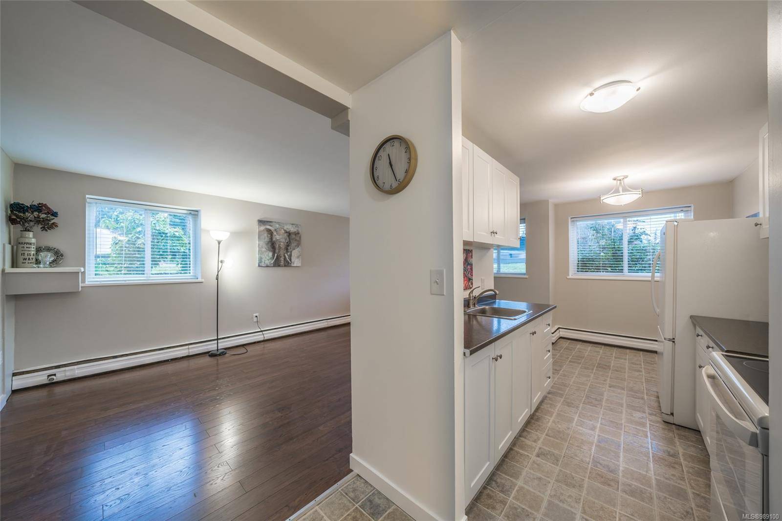 Nanaimo, BC V9R 2A4,1097 Bowen Rd #1102