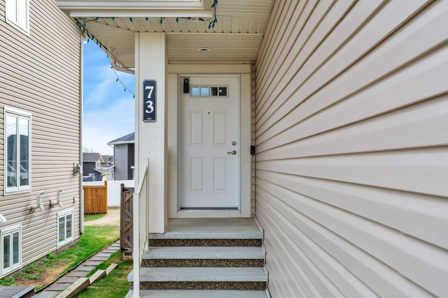 Lacombe, AB T4L 0G3,73 Ebony ST