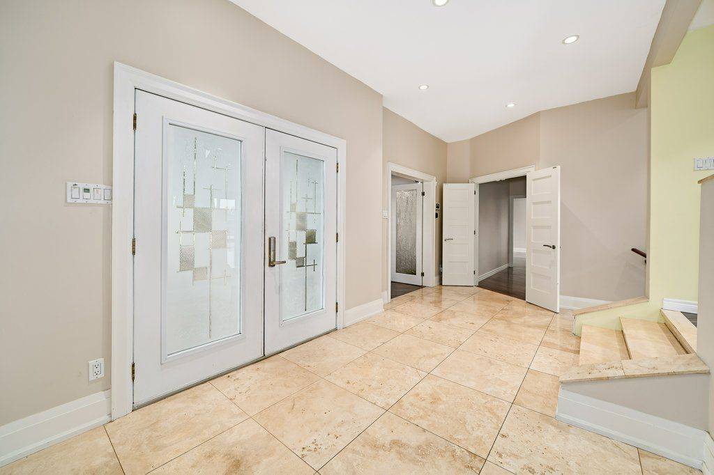 Pickering, ON L1V 1P3,1449 Rosebank RD