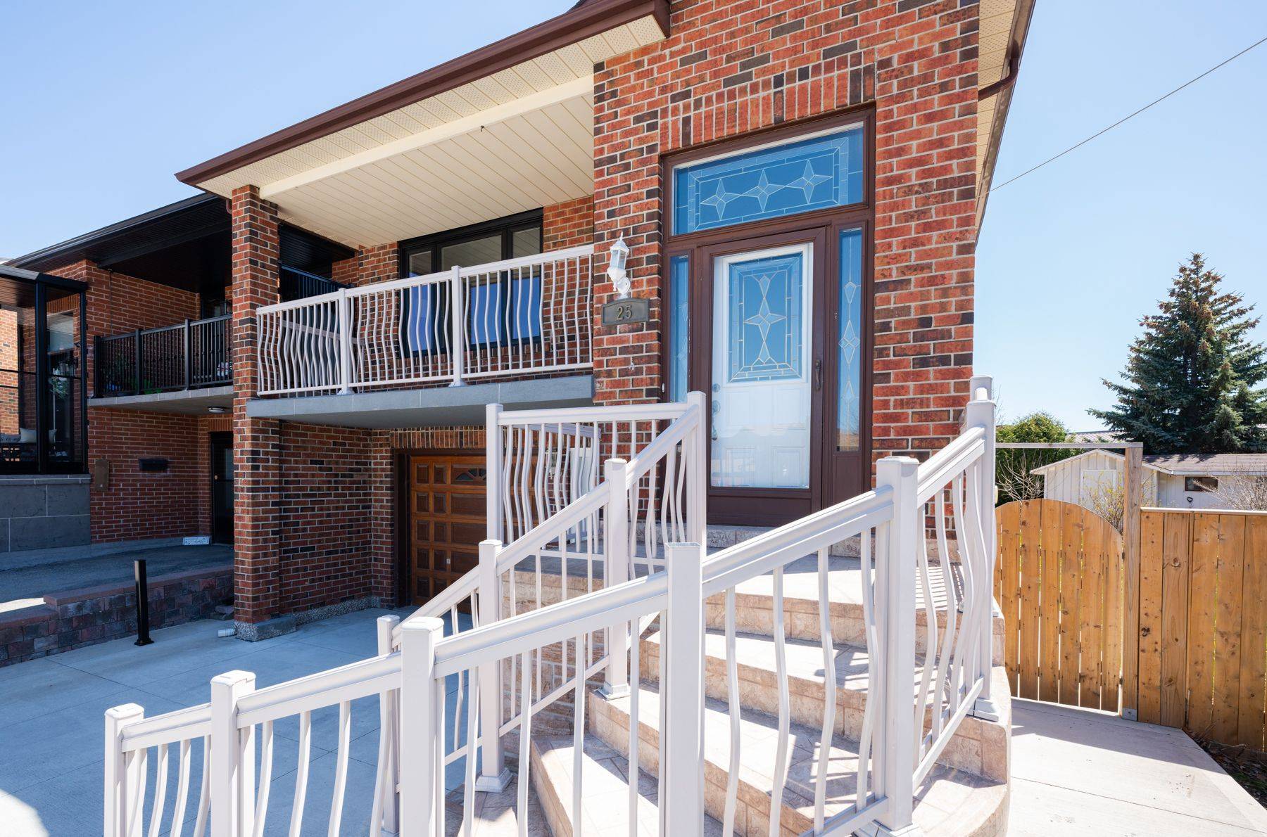 Vaughan, ON L4L 3X5,25 Twinberry CRES #UPPER
