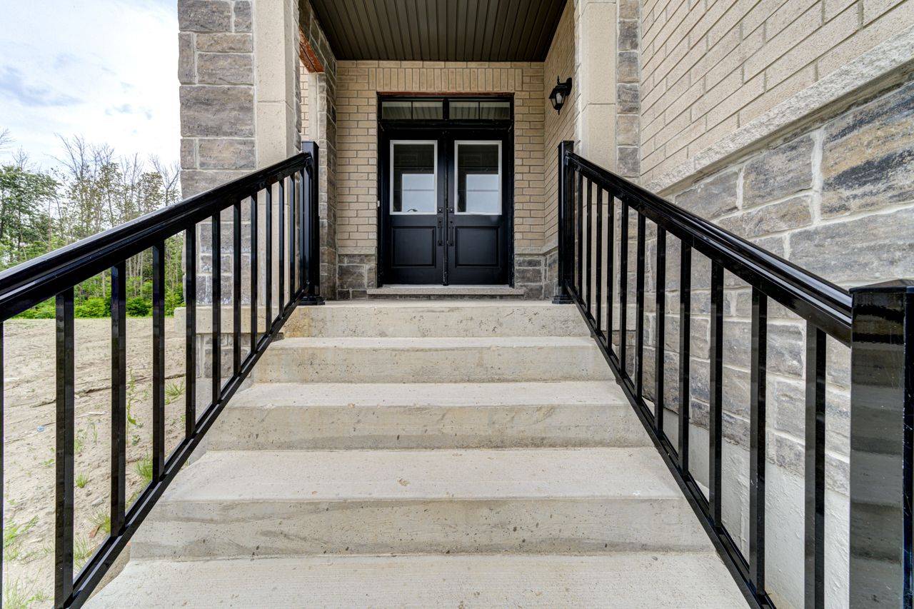 Wasaga Beach, ON L9Z 0R8,26 Amber DR