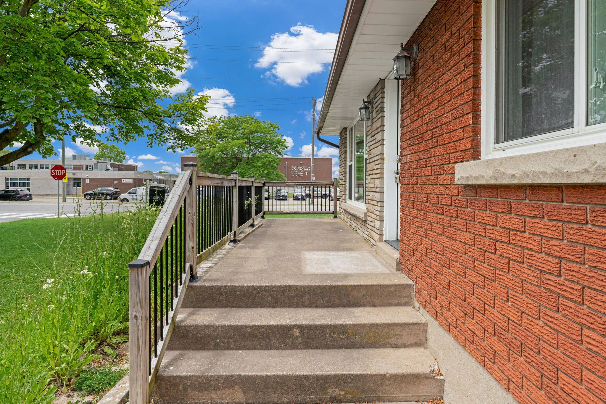 Thorold, ON L2V 3Y3,162 Ryerson ST