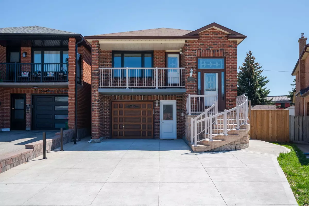 Vaughan, ON L4L 3X5,25 Twinberry CRES #UPPER