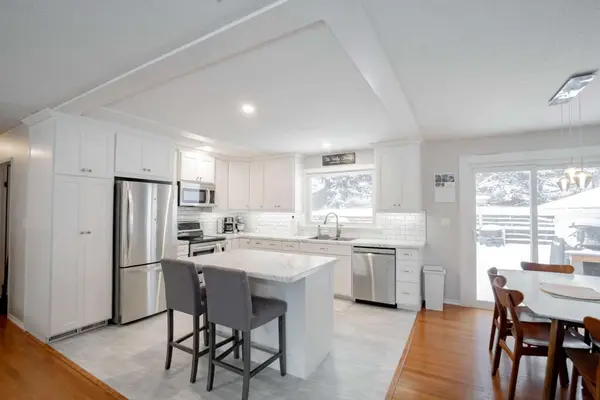 Peace River, AB T8S 1L9,11513 103 ST