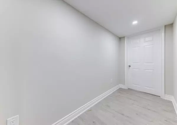 Markham, ON L3S 0G3,15 Vanni AVE #Basement