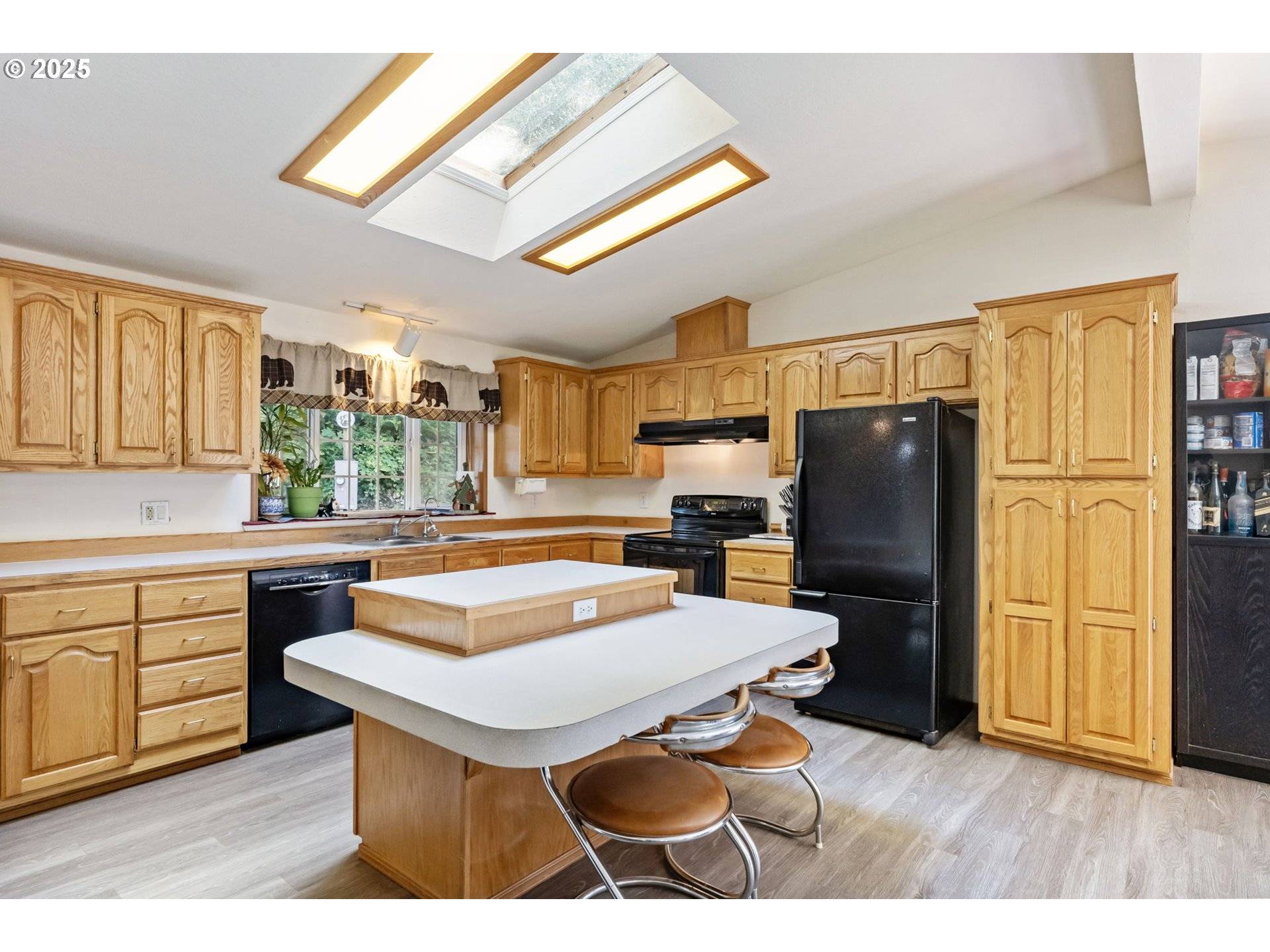 Cornelius, OR 97113,37110 SW NATURE DR