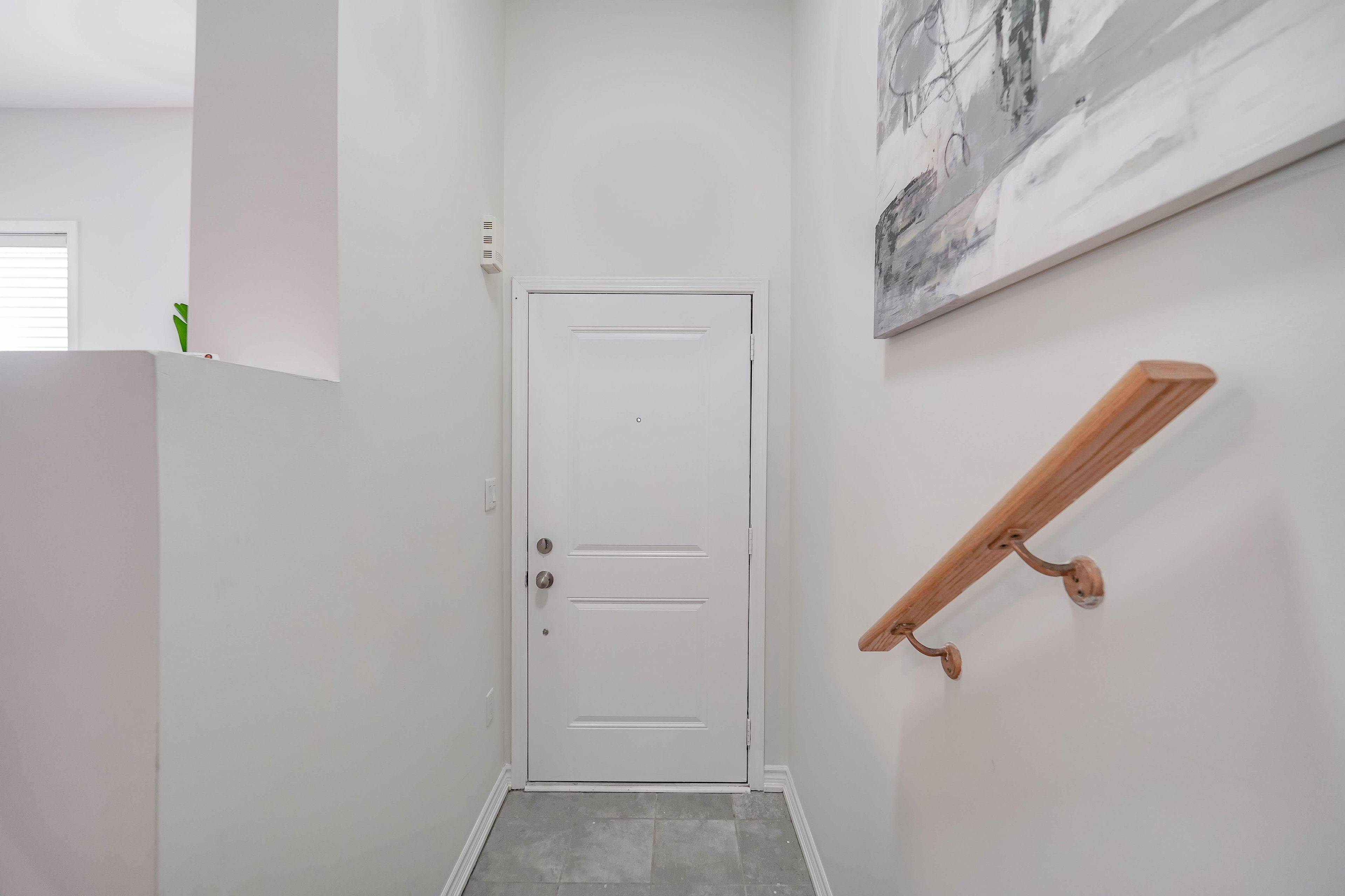 Whitby, ON L1N 0L3,1040 Elton WAY #1