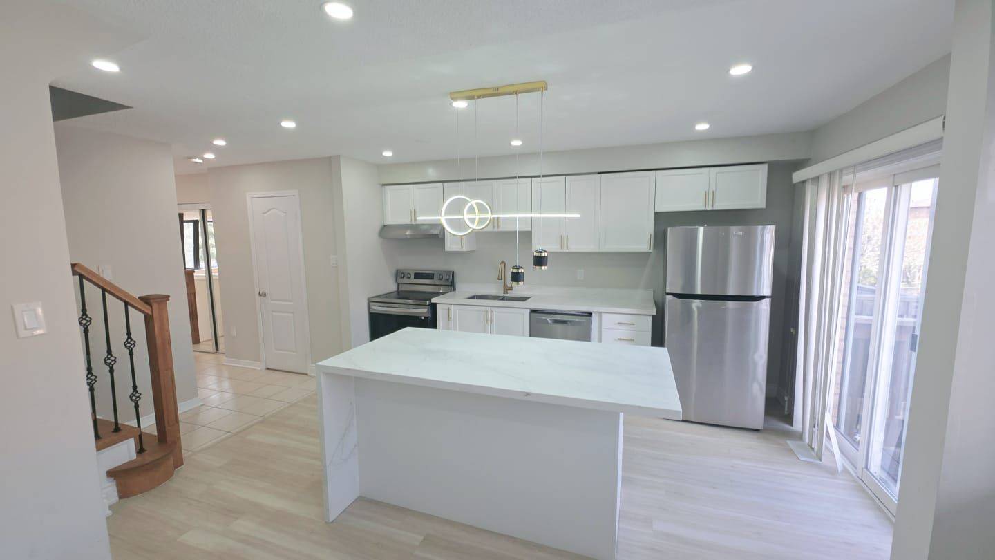 Mississauga, ON L5R 0B4,5821 Tiz RD