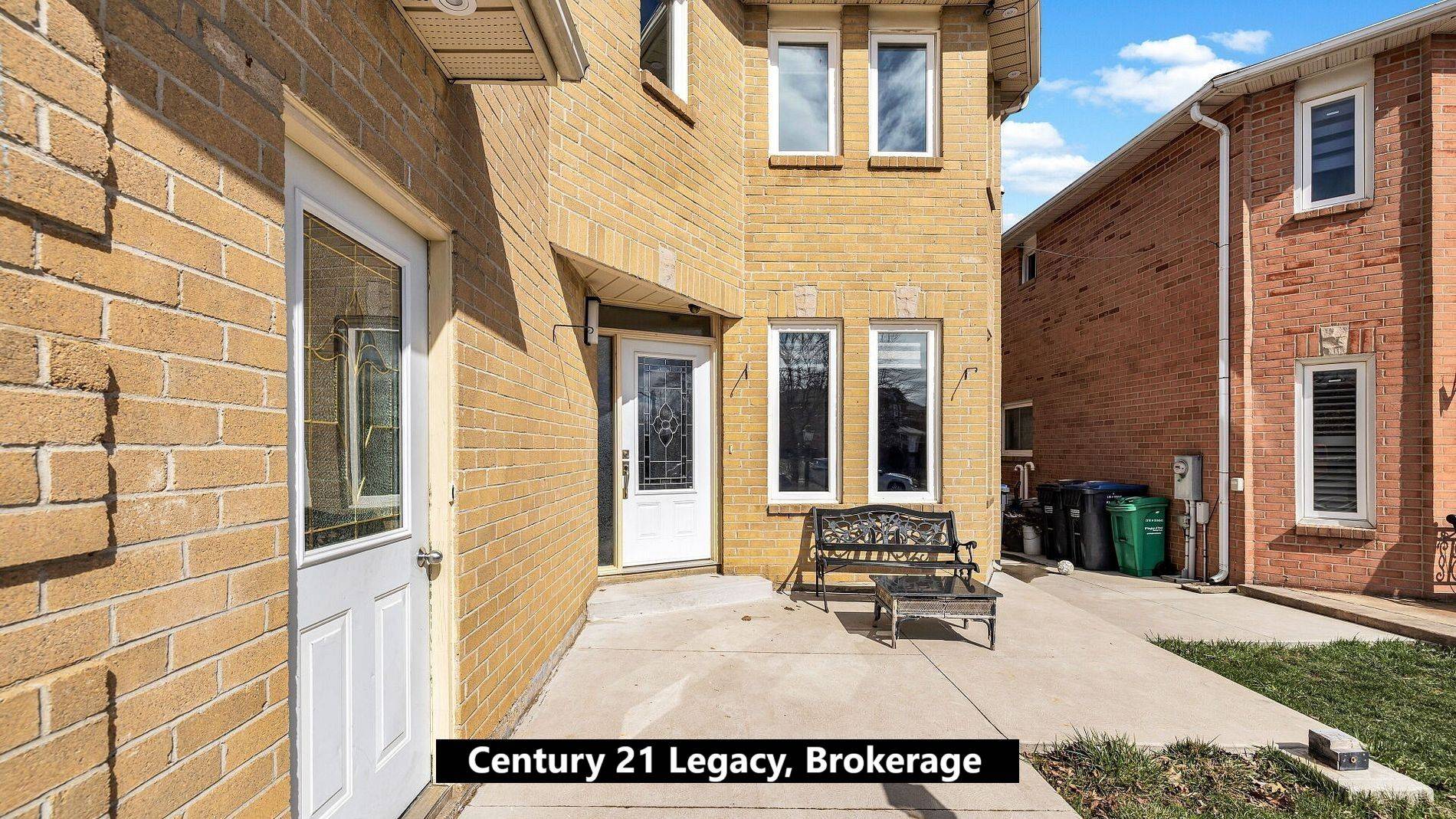 Brampton, ON L6X 4C6,19 Kirk DR