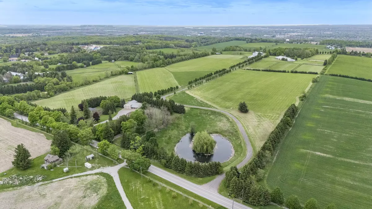 King, ON L7B 1K5,16333-16401 Dufferin ST