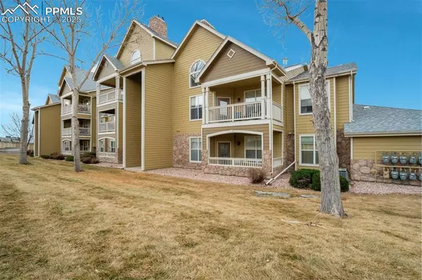6021 W Castlegate DR #E18, Castle Rock, CO 80108