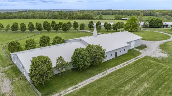 King, ON L7B 1K5,16333-16401 Dufferin ST