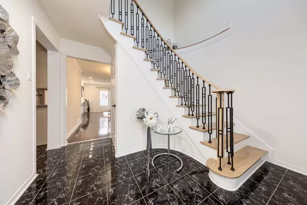 Vaughan, ON L4J 2Z9,324 Conley ST