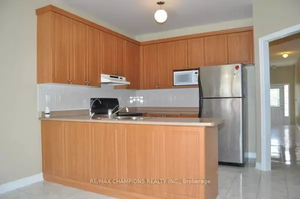 Brampton, ON L7A 3K2,104 Masters Green CRES