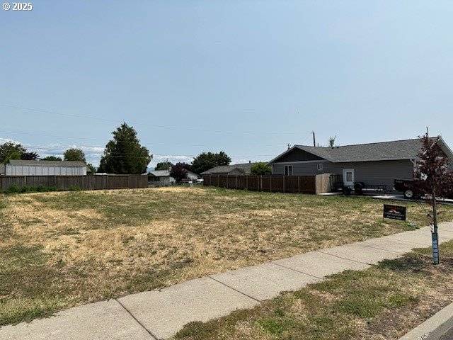 Island City, OR 97850,10913 KRISTIN WAY