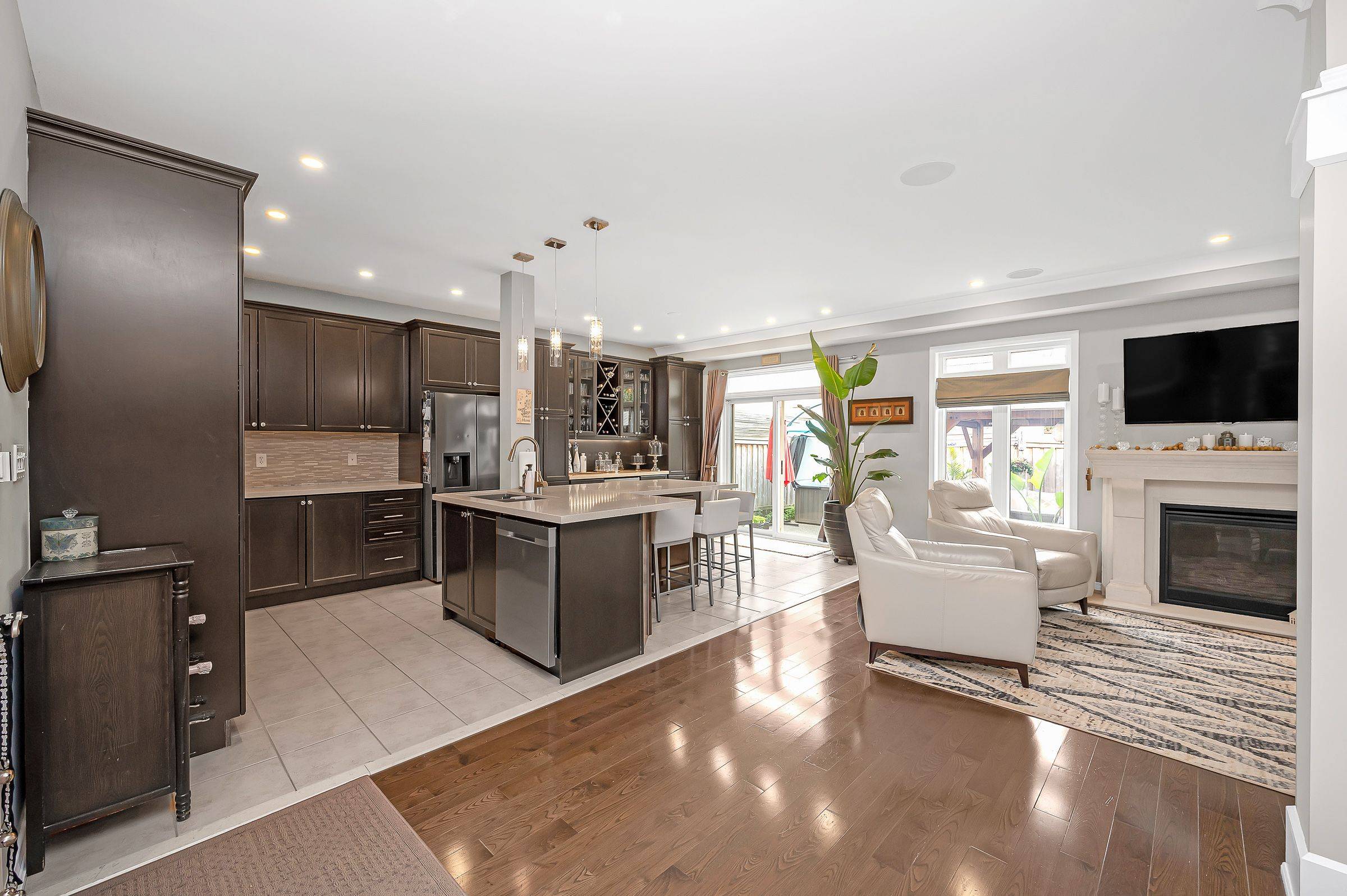 Burlington, ON L7M 0K4,4789 Thomas Alton BLVD