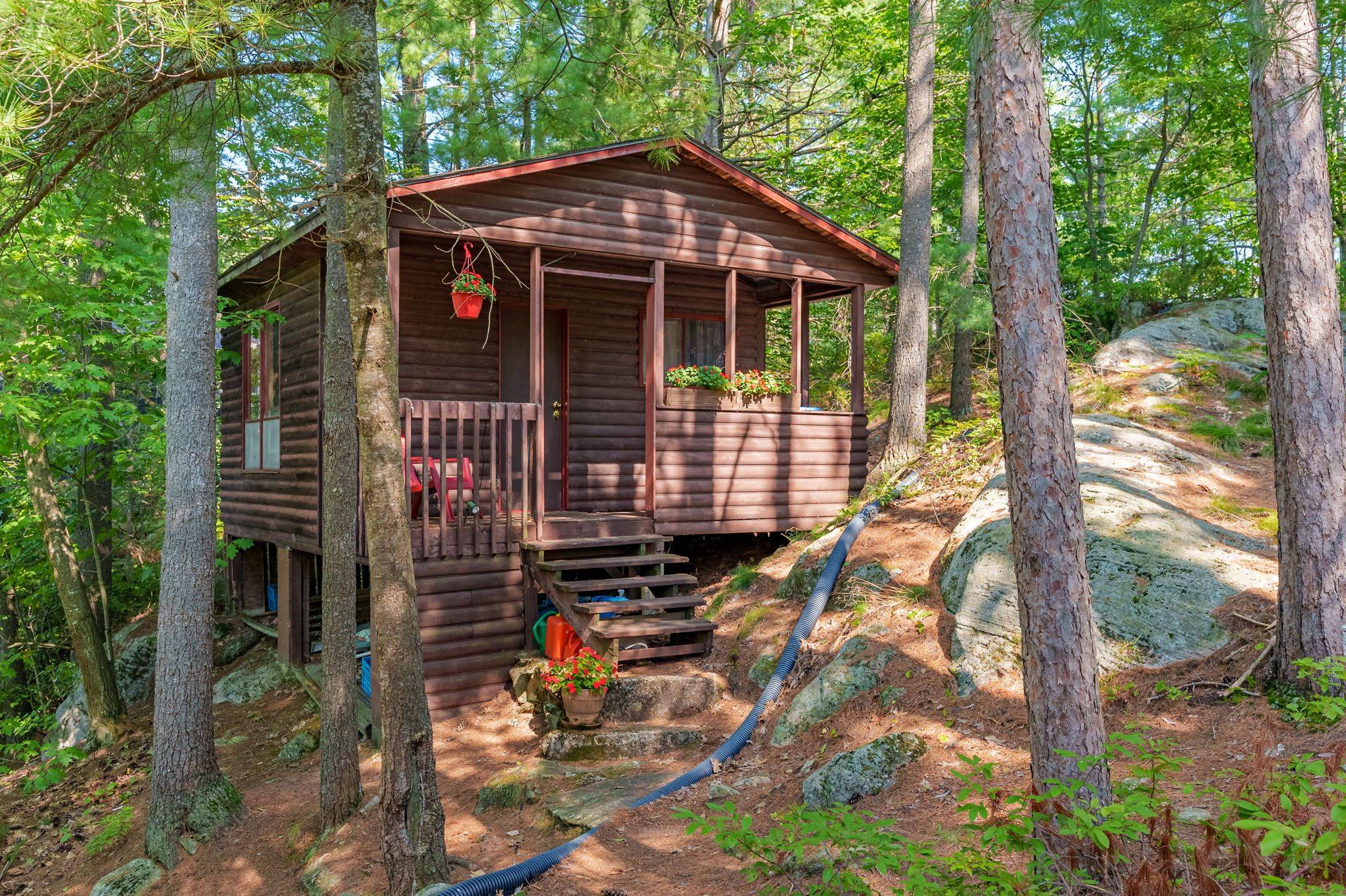 Gravenhurst, ON P1P 0G3,1118 Tomingas RD