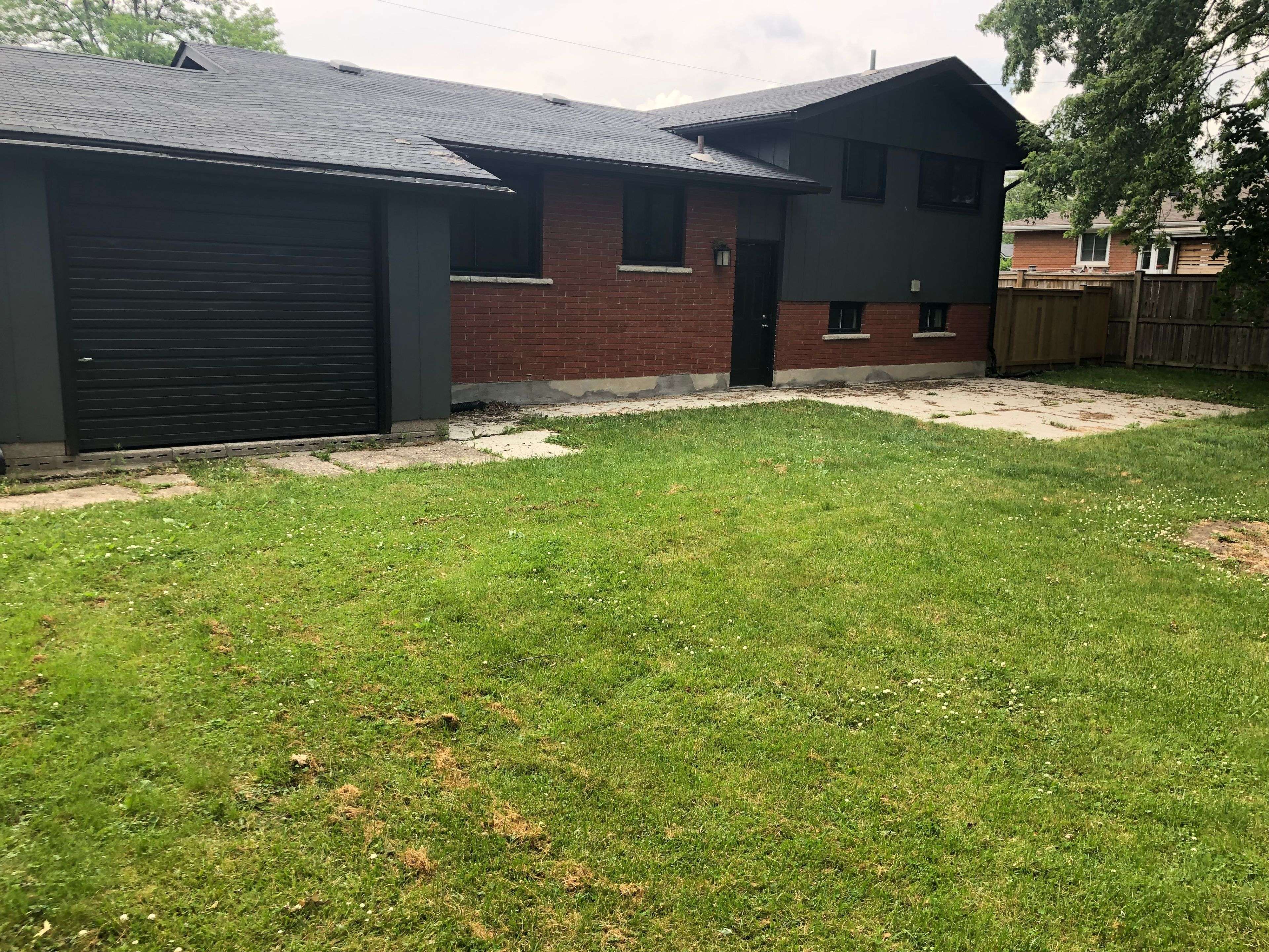 Fort Erie, ON L0S 1P0,970 Parkdale AVE E