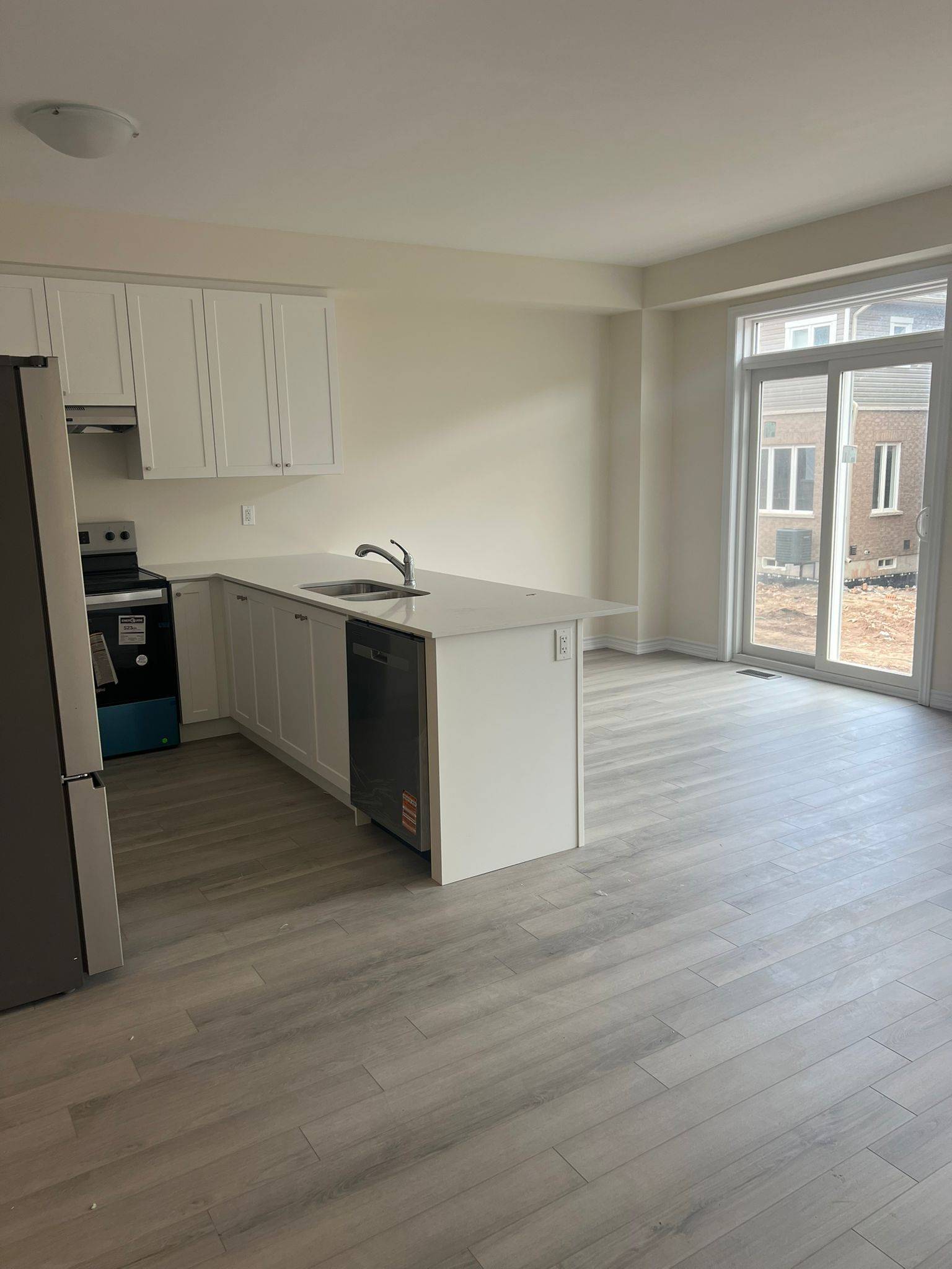 Erin, ON N0B 1T0,128 Molozzi ST