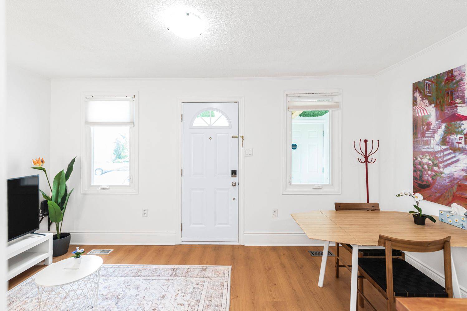Hamilton, ON L8H 5N9,167 TOLTON AVE