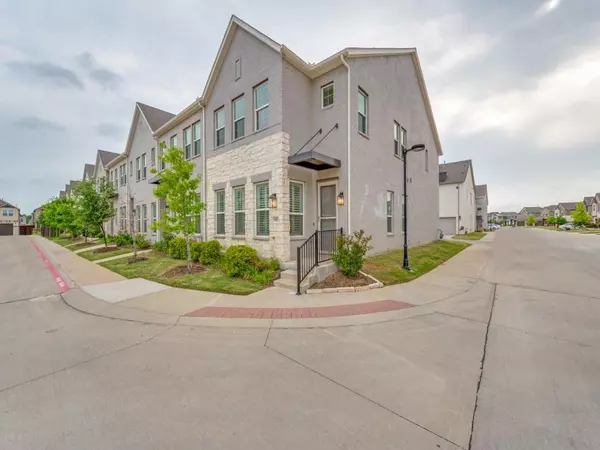 9902 Tolbert Street, Irving, TX 75063