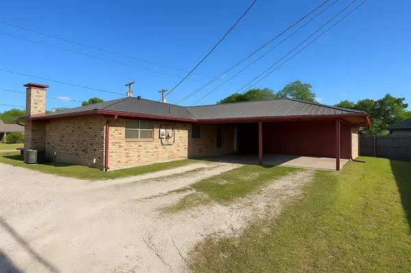Denison, TX 75020,311 S Fannin Avenue #A