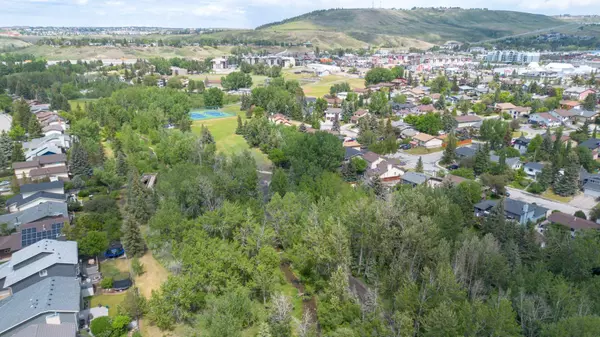 Cochrane, AB T4C 1H1,56 Glenhill DR