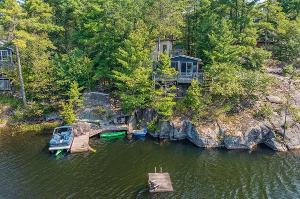 Gravenhurst, ON P1P 0G3,1118 Tomingas RD