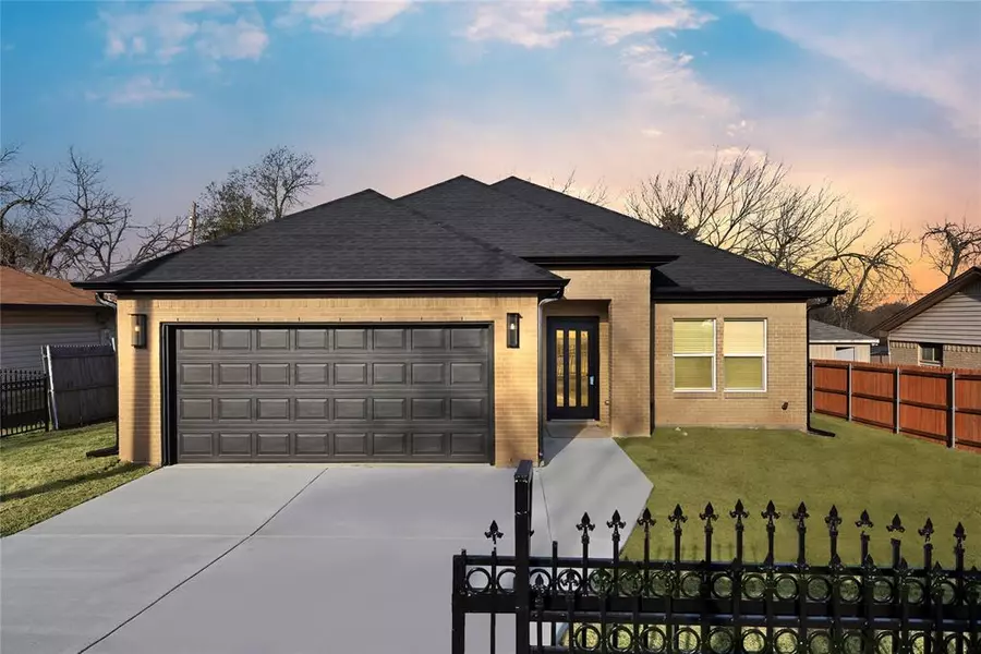 1759 Meadow Crest Lane, Duncanville, TX 75137