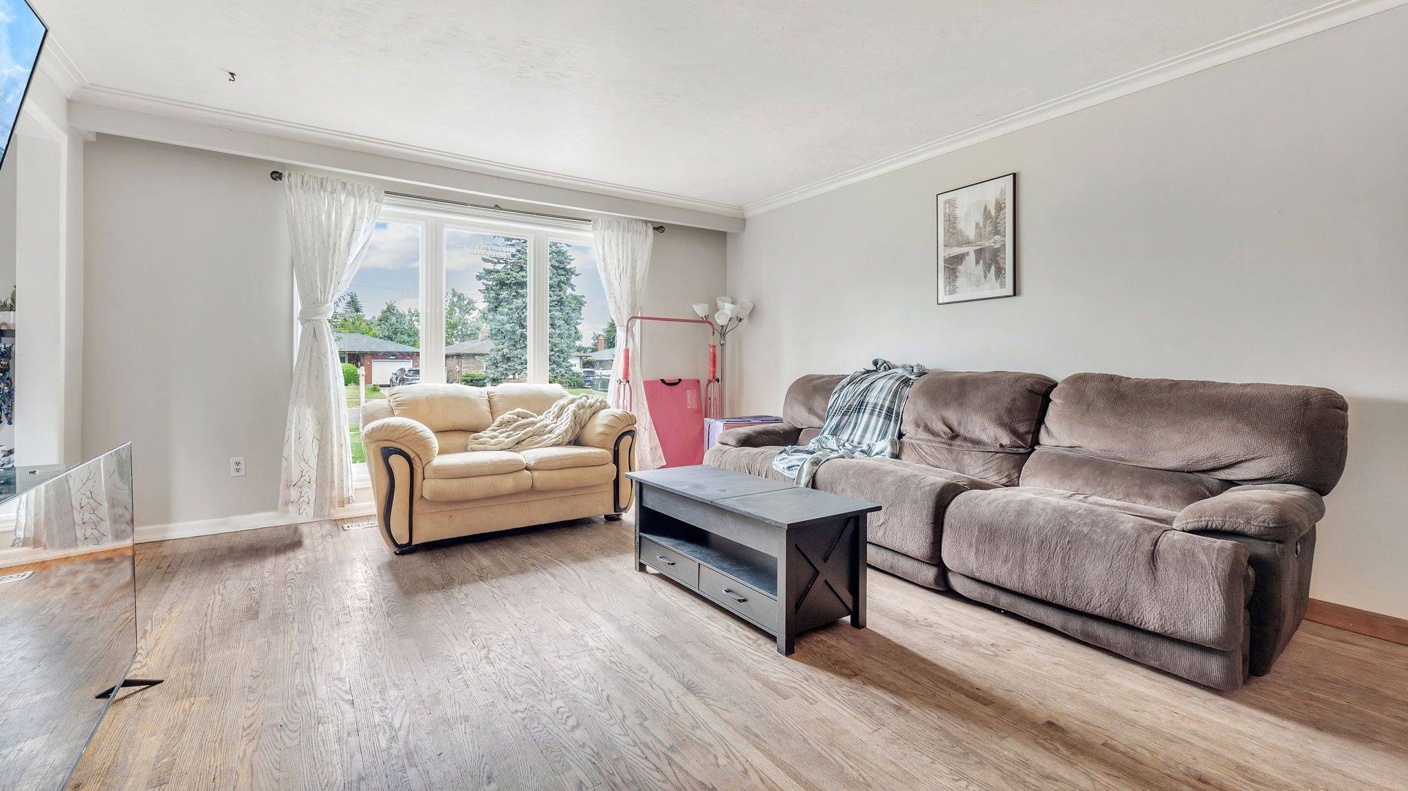 Oshawa, ON L1G 2A4,437 Adelaide AVE E