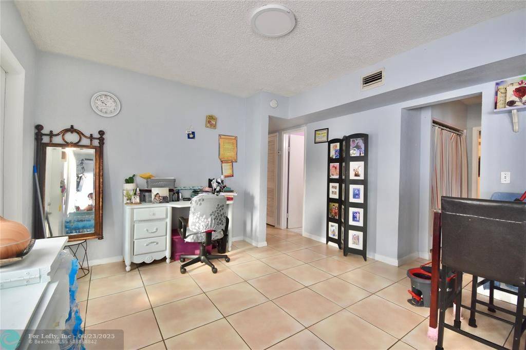 Pompano Beach, FL 33064,5117 NE 14th Ave