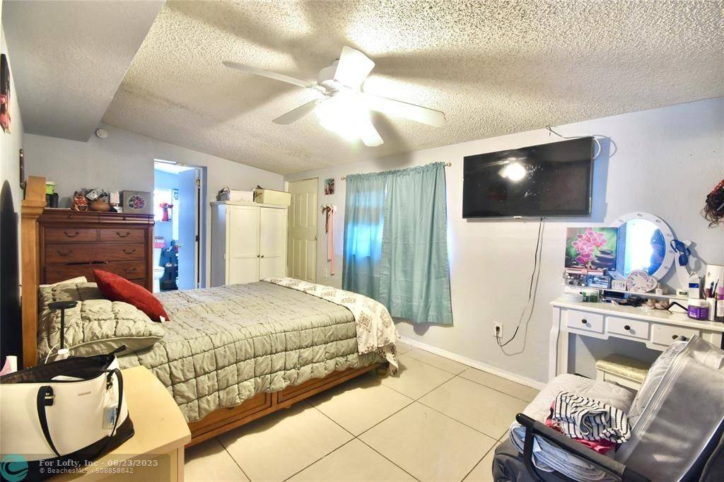 Pompano Beach, FL 33064,5117 NE 14th Ave