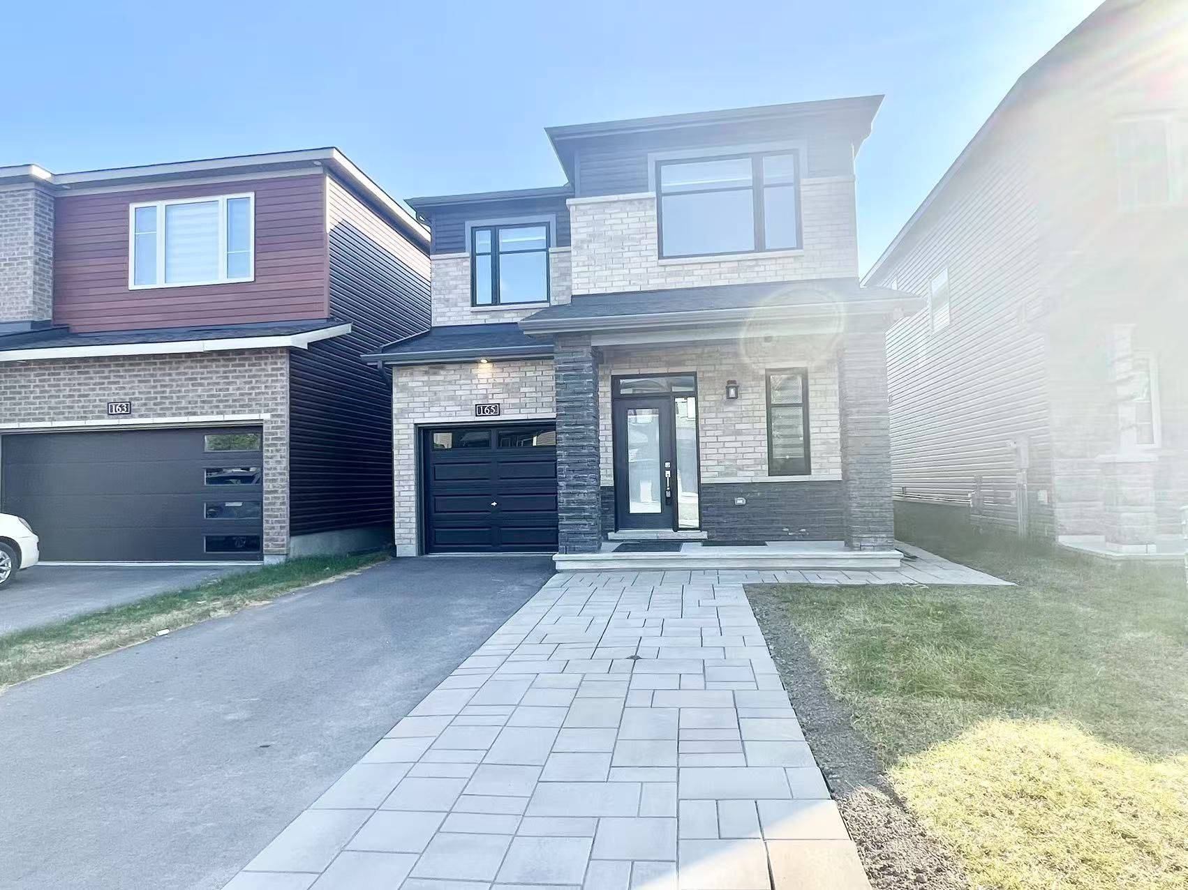 Kanata, ON K2W 0K7,165 Gosling CRES #Main & Second floor