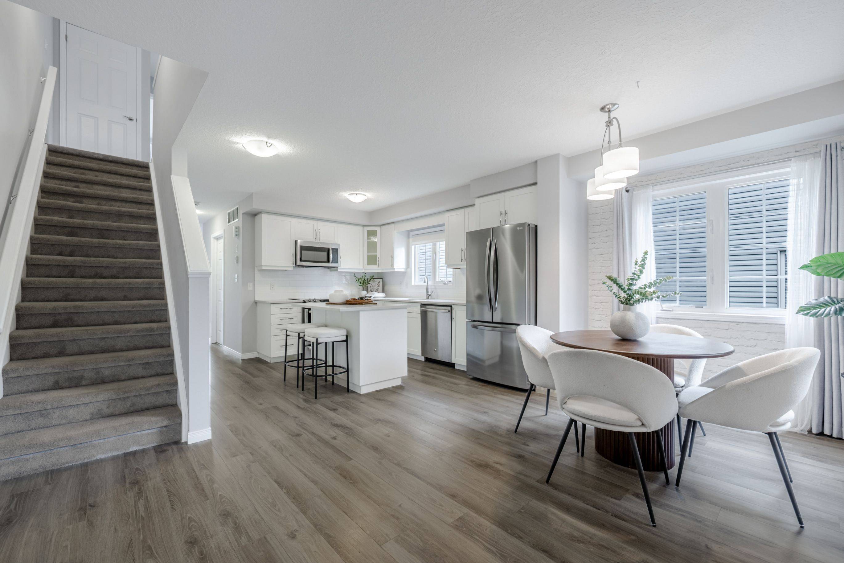 London South, ON N6L 0C7,3200 Singleton AVE #94