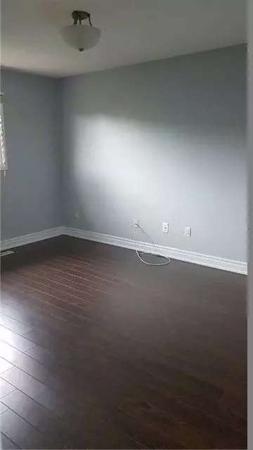 Mississauga, ON L5R 1Z4,572 Nisbet CT