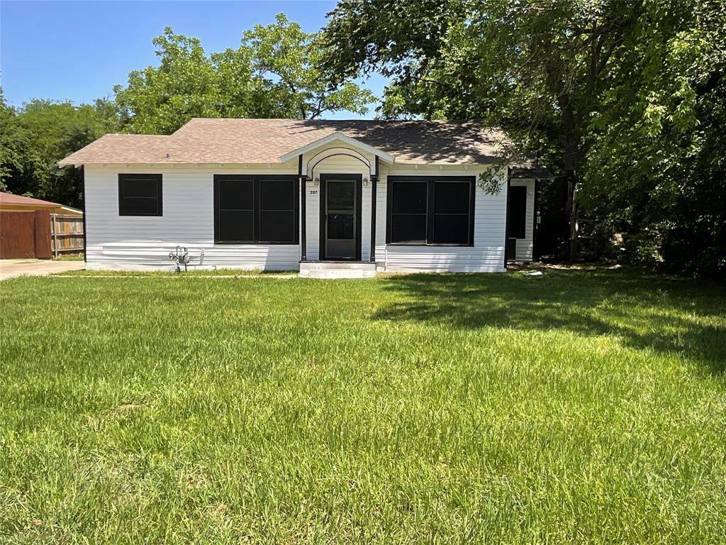 207 Bellview Street, Sulphur Springs, TX 75482