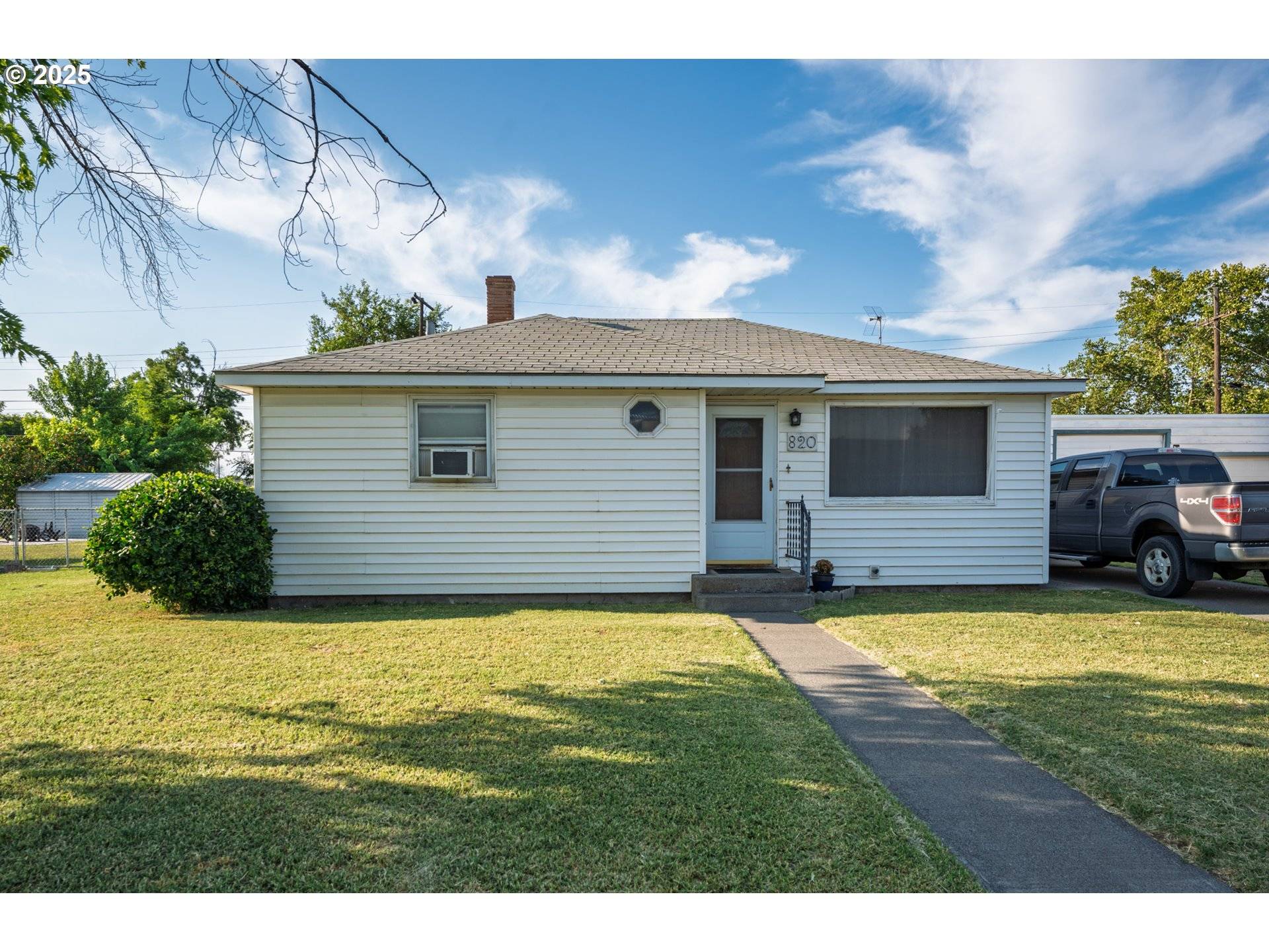 Hermiston, OR 97838,820 W Tamarack AVE