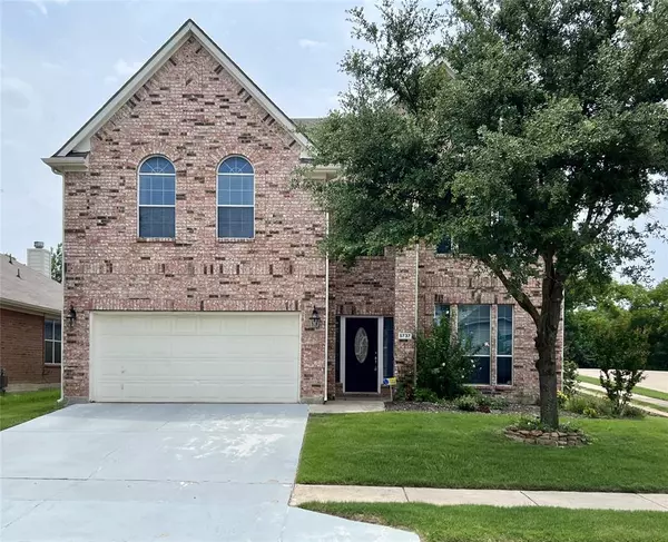 5737 Minnow Drive, Fort Worth, TX 76179