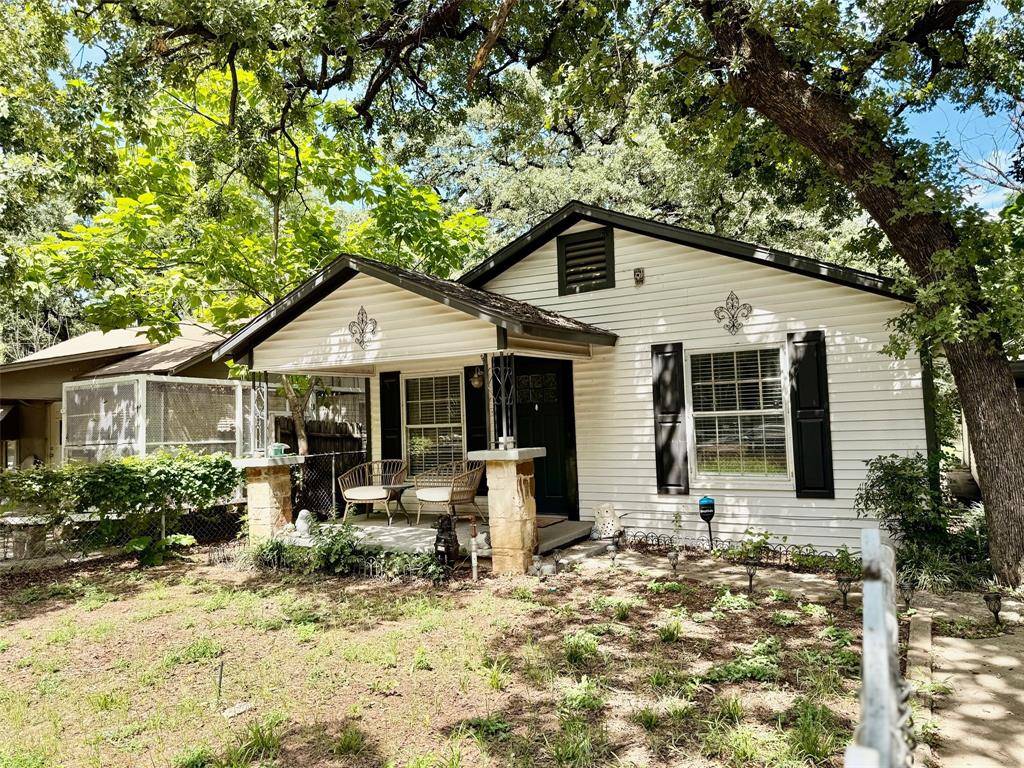 Haltom City, TX 76117,1318 Oakview Street